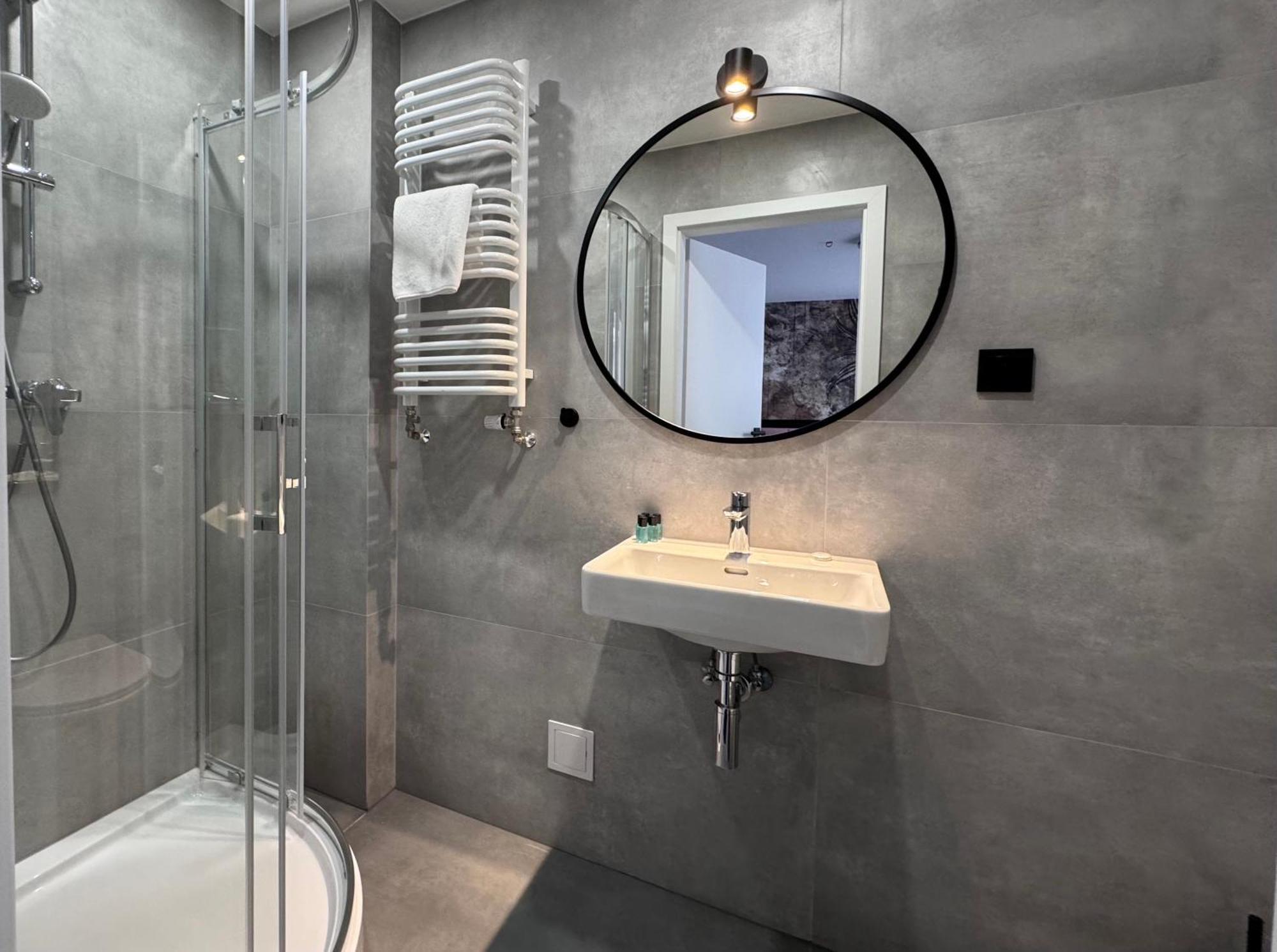 Cube House Aparthotel Kraków Zewnętrze zdjęcie